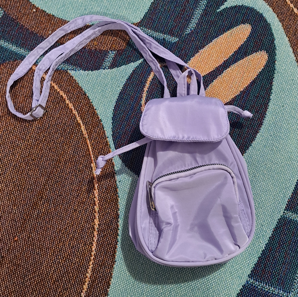 💥3/$25💥LILAC CONVERTIBLE MINI BACK PACK/CROSSBODY BAG